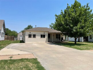 216 N Hitchcock St, Hobart, OK 73651