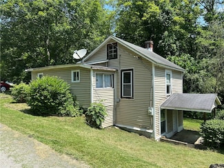 19 Wickhaven Hollow Rd, Wickhaven, PA 15492