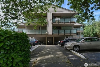 321 Bellevue Way SE Unit 403, Bellevue, WA 98004