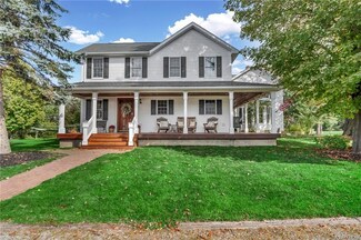 6680 Cole Rd, Orchard Park, NY 14127
