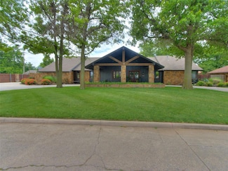 1132 SW Heritage Dr, El Reno, OK 73036