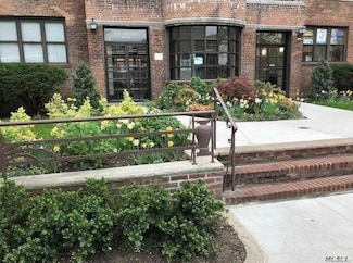 98-120 Queens Blvd Unit 4C, Rego Park, NY 11374