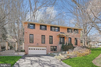 4118 N River St, McLean, VA 22101