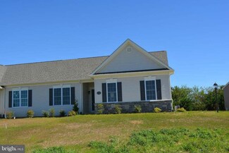 17999 Constitution Cir, Hagerstown, MD 21740