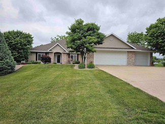 E6380 Esther Dr, Manawa, WI 54949