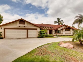 1555 Stoneridge Cir, Escondido, CA 92029