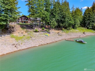 51804 Wanda Rd E, Eatonville, WA 98328