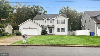 90 Atlantis Ave, Manahawkin, NJ 08050