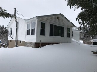 1559 North Rd, Tully, NY 13159