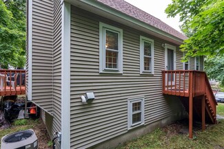 163 Hunters Village Way, Manchester, NH 03103