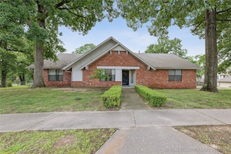 601 E Kingsport St, Broken Arrow, OK 74011
