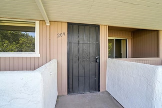 2825 N Los Felices Rd Unit 209, Palm Springs, CA 92262