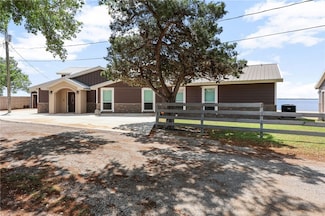 117 Sunset Dr, Mathis, TX 78368