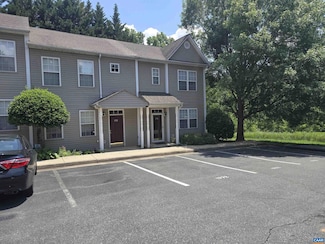 1772 Webland View, Charlottesville, VA 22901