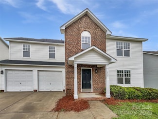 752 Raindrops Rd, Gastonia, NC 28054