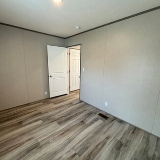 2800 W Memorial Dr Unit 85, Muncie, IN 47302