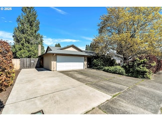 3555 NE Azalea St, Hillsboro, OR 97124