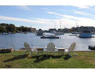 22 Millfield St, Woods Hole, MA 02543