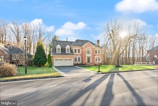 9713 Middleton Ridge Rd, Vienna, VA 22182
