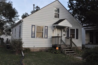 1811 J St SW, Cedar Rapids, IA 52404