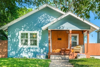 922 S Waverly Dr, Dallas, TX 75208