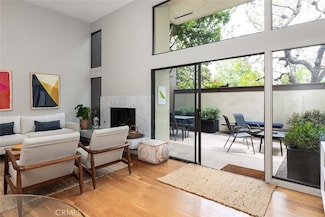 1 S Orange Grove Blvd Unit 2, Pasadena, CA 91105