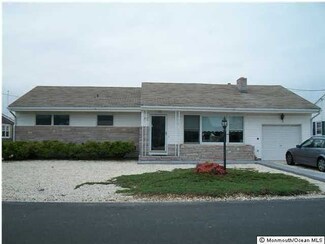 304 Barkentine Ln, Mantoloking, NJ 08738