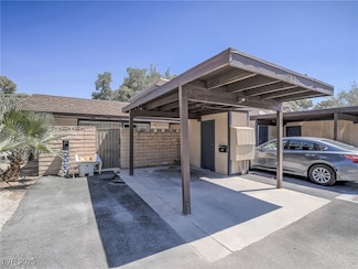 6162 Meadow Vista Ln, Las Vegas, NV 89103