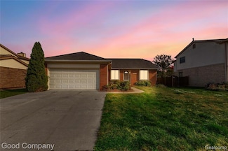 26731 Coachlight St, Woodhaven, MI 48183