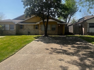 22413 Tree House Ln, Spring, TX 77373