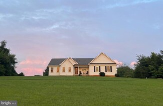 6784 Beach Rd, Warrenton, VA 20187