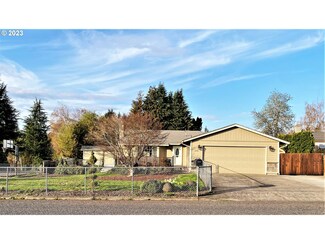 1212 NW Sluman Rd, Vancouver, WA 98665