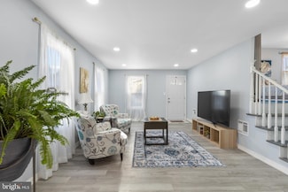 38 40 State St, Glassboro, NJ 08028