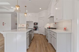 1600 NE 32nd St, Moore, OK 73160