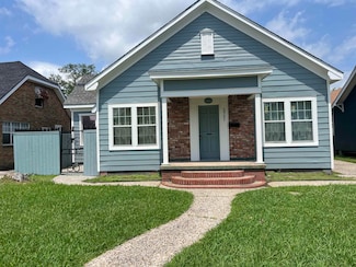 3721 Procter St, Port Arthur, TX 77642
