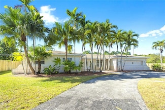 8920 SW 142nd St, Palmetto Bay, FL 33176