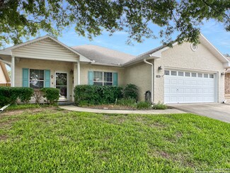 136 Los Cedros Loop, Kerrville, TX 78028