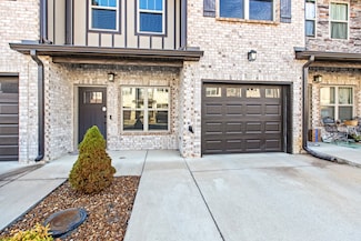 1204 Villa Cir, Lebanon, TN 37090