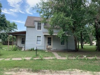 206 N Cincinnati St, Burns, KS 66840