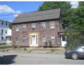 28 Pleasant St, Wakefield, MA 01880