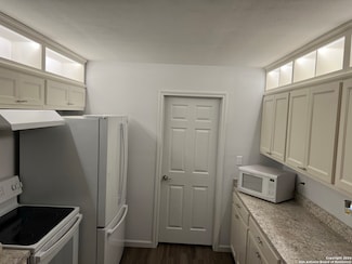 301 S Price St, Rocksprings, TX 78880