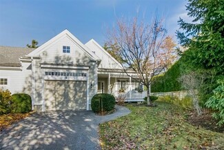 8 Sea Knoll Ct Unit 34, Buzzards Bay, MA 02532