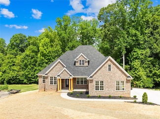2627 Ashbourne Dr, Gastonia, NC 28056