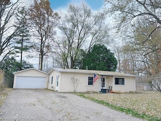 6307 Springdale Blvd, Grand Blanc, MI 48439