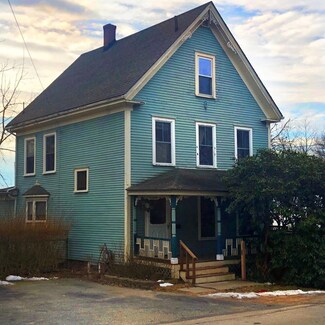 10 Woodlawn Ave, Kittery, ME 03904