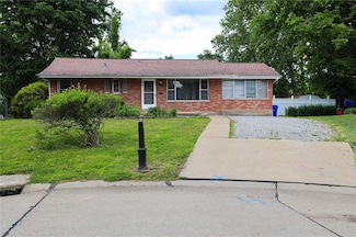 3755 Park Crest Dr, Saint Louis, MO 63125