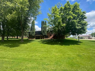 107 Charles St, Guttenberg, IA 52052