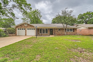 1905 Nottingham Blvd, Fort Worth, TX 76112