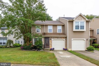 10 Miniver Ct, Mount Laurel, NJ 08054