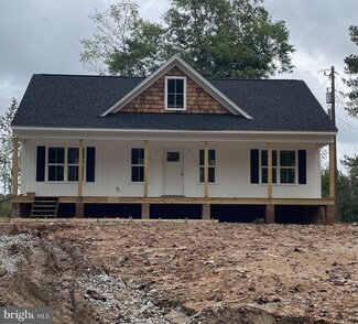 11 Cruise Dr, Cumberland, VA 23040